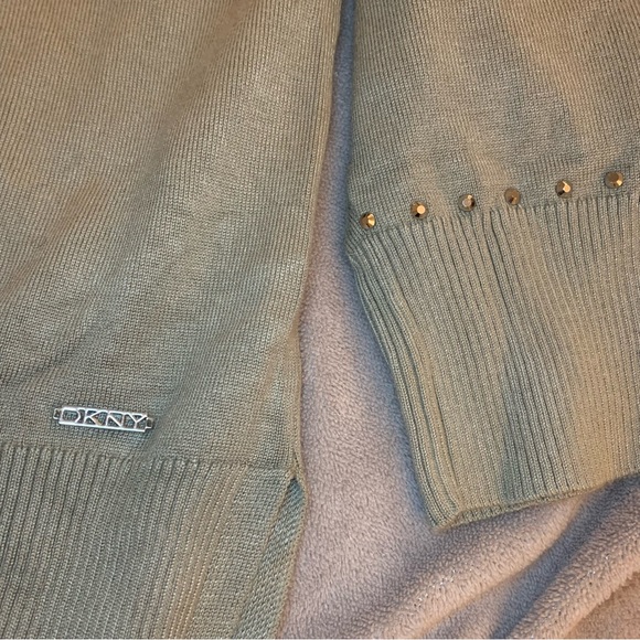 DKNY Women's Green Studded Crewneck Pullover Sweater Sweatshirt Size XL - Picture 8 of 8